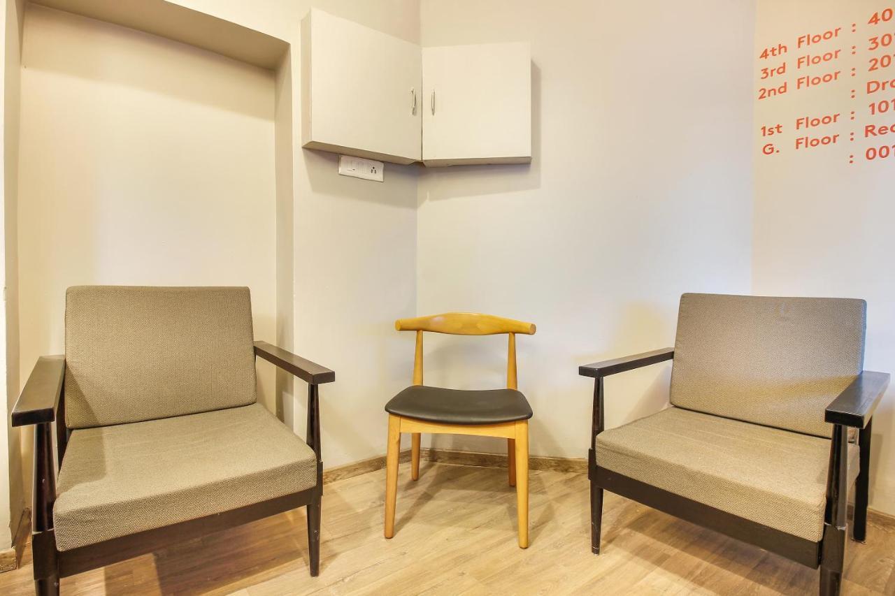 Super Townhouse Rcc Sunrise Hotel Hyderabad Bagian luar foto